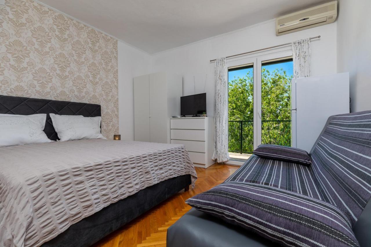 Apartments By The Sea Lokva Rogoznica, Omis - 18638 المظهر الخارجي الصورة